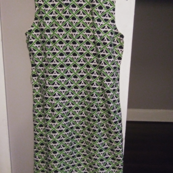 Button dress - Picture 3 of 3